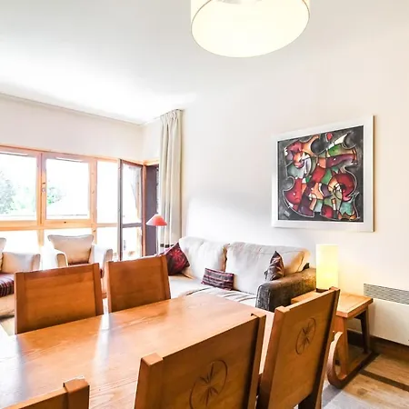 Apartment Bright Spacious Two Bed South Facing Family