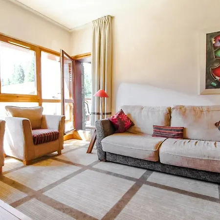 Bright Spacious Two Bed South Facing Family Apartment *