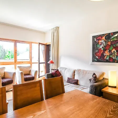 Apartment Bright Spacious Two Bed South Facing Family *