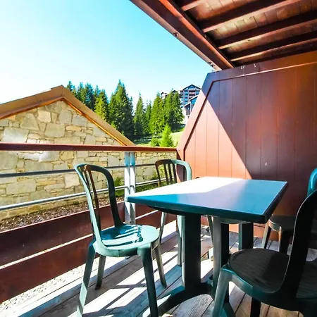 Bright Spacious Two Bed South Facing Family Flaine